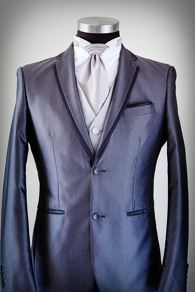 Grey suit black trim lapel 005
